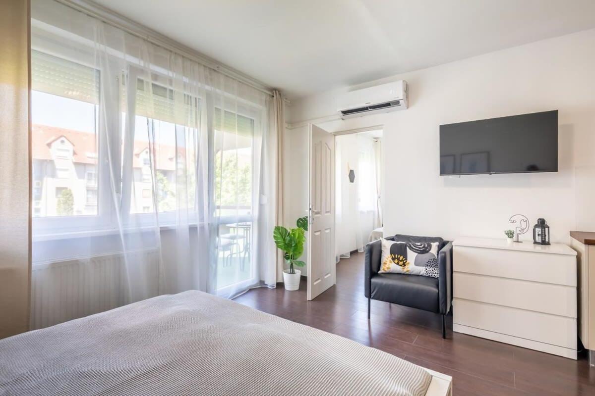 布达佩斯Sunny Balcony - Cute And Cozy公寓 外观 照片